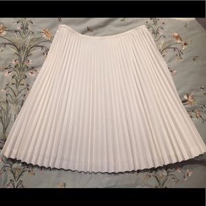 Trina Turk winter white skirt